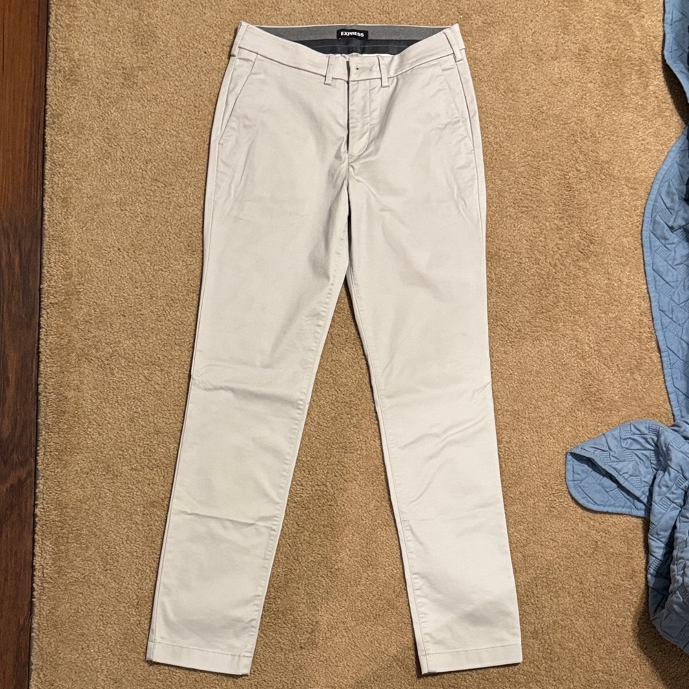 Express Men's Light Gray Chino Pants